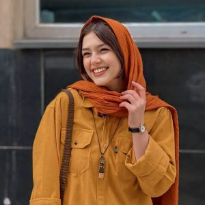 یگانه برومند